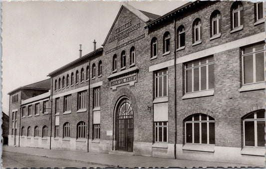 Vintgae Postcard The Modern Technical College Reims France Unposted