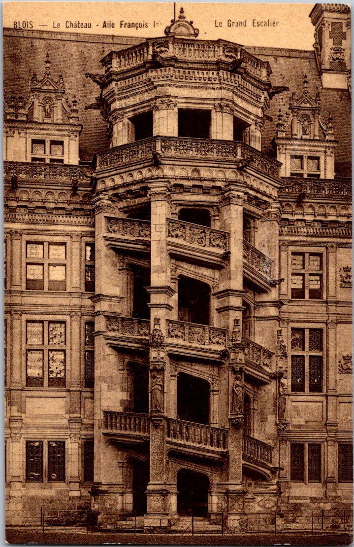 Vintage Postcard The Grand Staircase Château Royal de Blois France Unposted