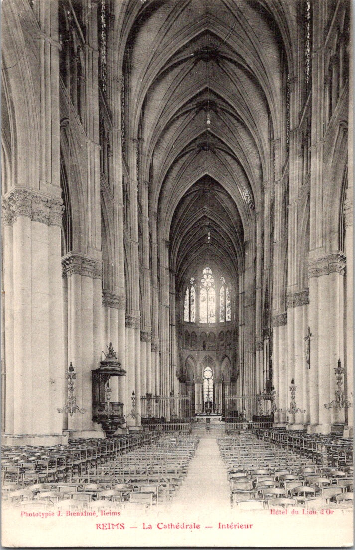 Vintage Postcard Interior Of The Reims Cathedral Hôtel du Lion d'Or  France