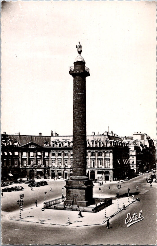 Vintage Postcard The Colonne Vendôme Paris France Unposted