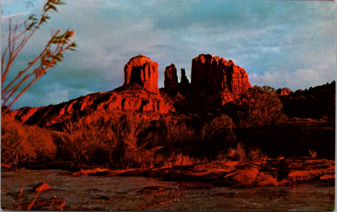 Vintage Postcard Red Rock Crossing In Oak Tree Canyon Arizona United States