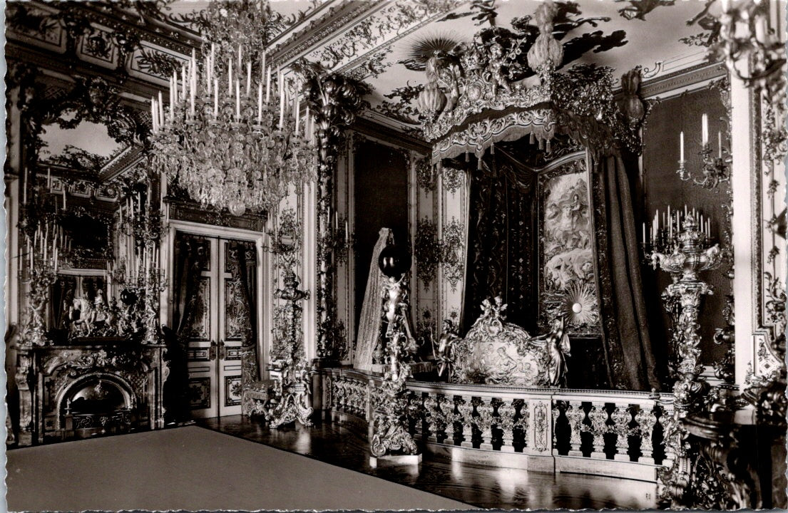 Vintage Postcard King's Bedroom Royal Castle Of Herrenchiemsee Germany Unposted