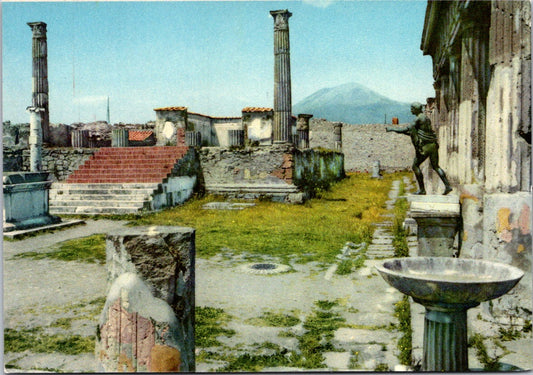 Vintage Postcard The Temple of Apollo Pompeii Italy Unposted