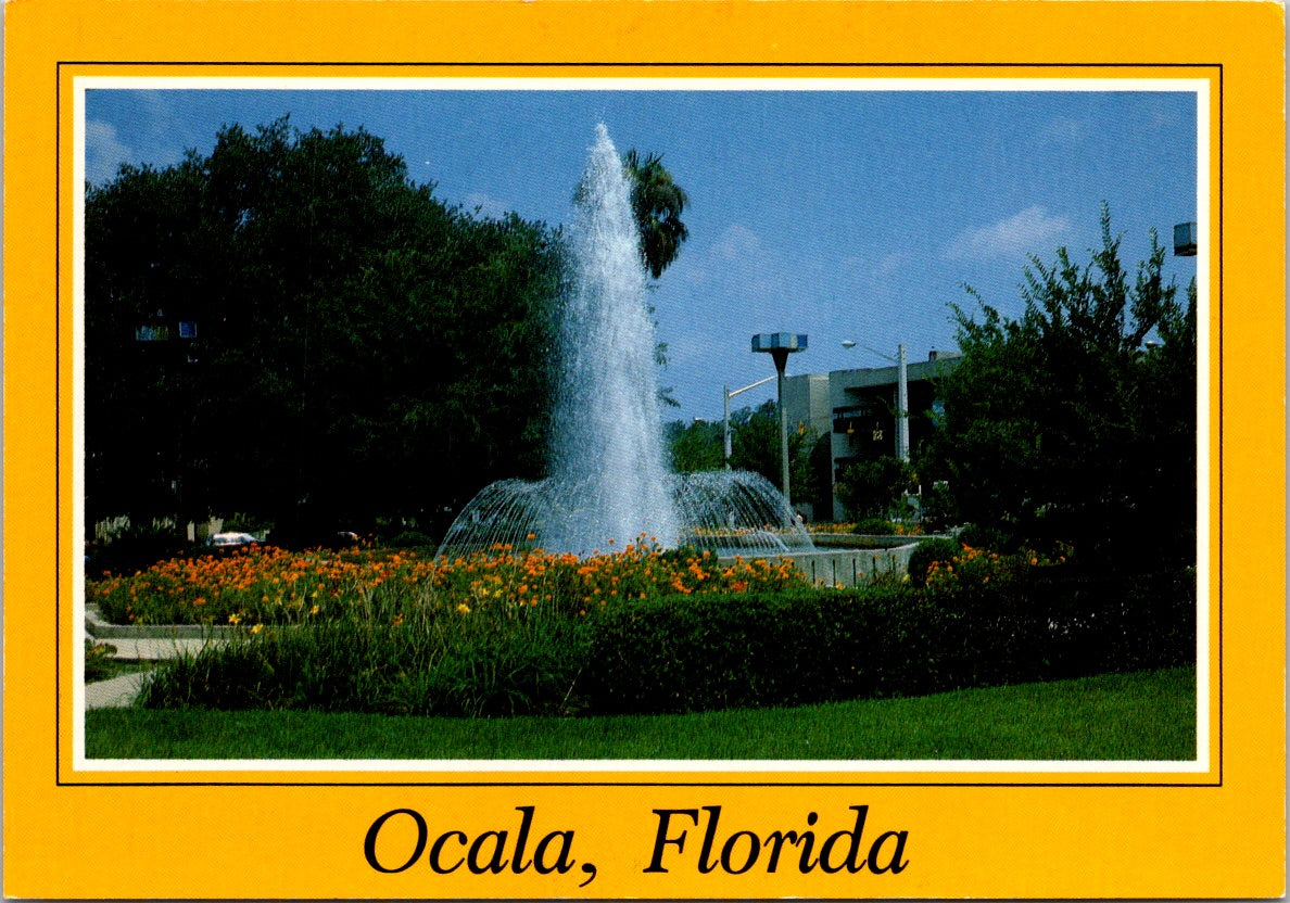 Vintage Postcard The Beautiful Fountain On The Square In Downtown Ocala Florida