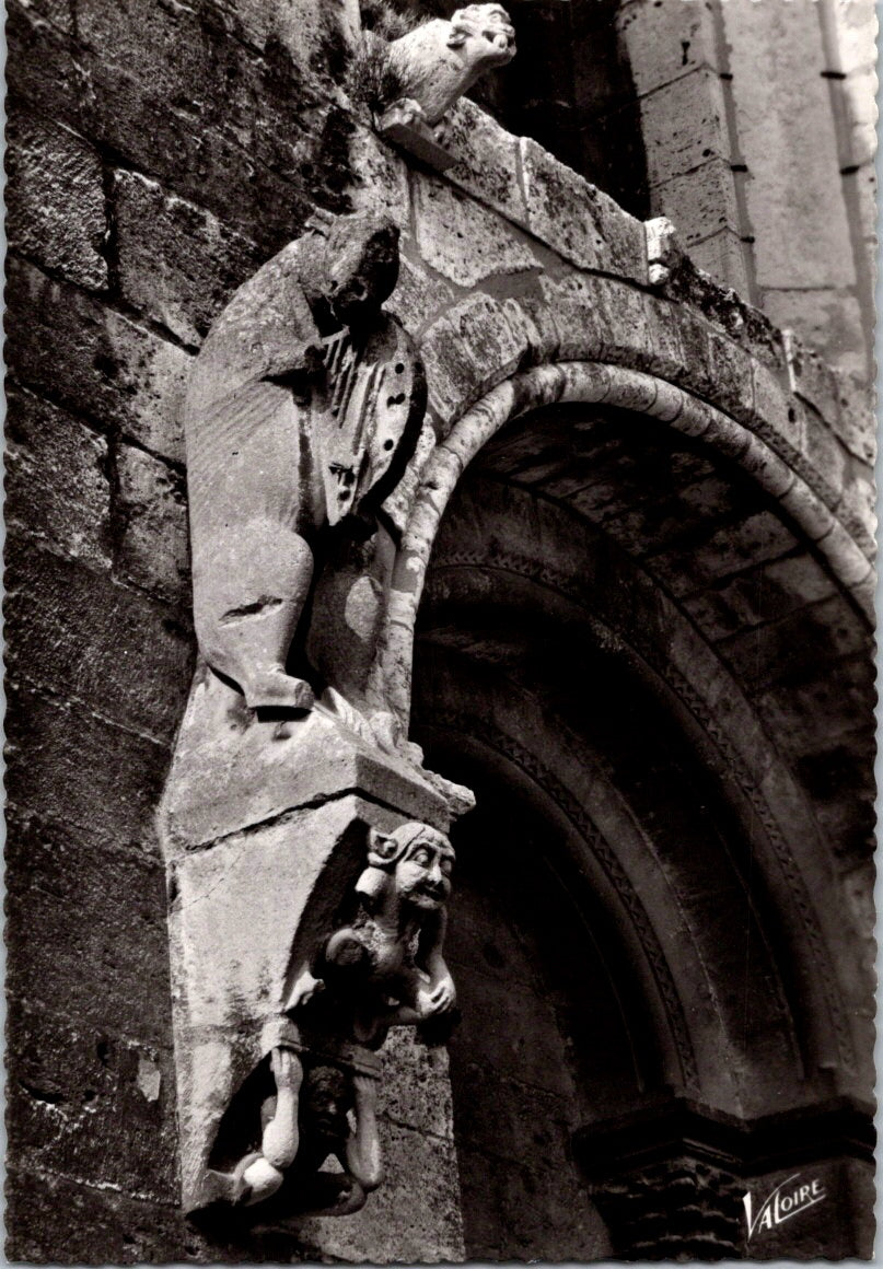 Postcard Vintage The Donkey Cathedral South Tower Sculpture Chartres France