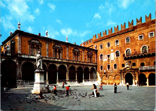 Vintage Postcard Patrician's Square Loggia Fria Giacondo Verona Italy Unposted